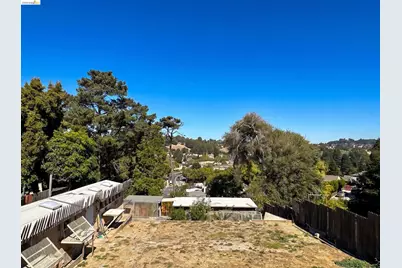 3991 La Cresenta Rd, El Sobrante, CA 94803 - Photo 8
