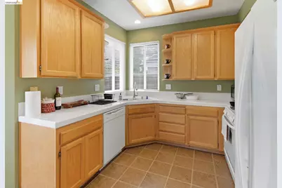 1316 Summer Grove Cir, Fairfield, CA 94534 - Photo 12