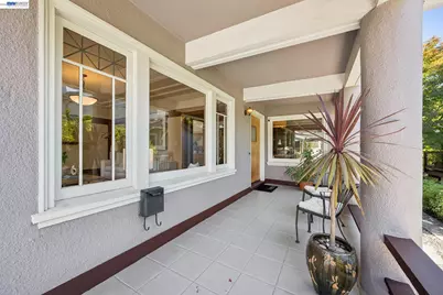1621 Wellington St, Oakland, CA 94602 - Photo 8