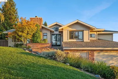1920 Joseph Dr, Moraga, CA 94556 - Photo 2