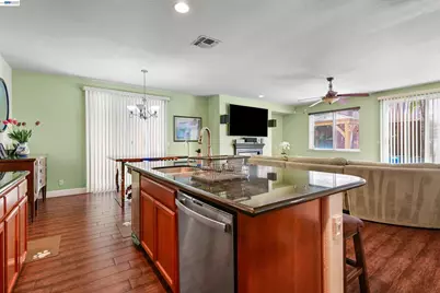 1434 Olivia Ct, Tracy, CA 95377 - Photo 18