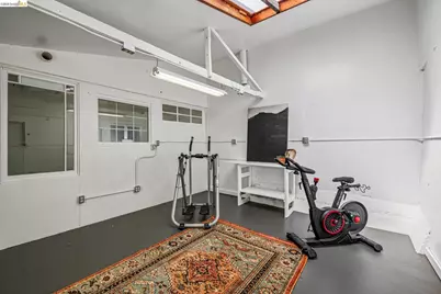 937 Grayson St, Berkeley, CA 94710 - Photo 50