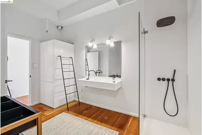 1018 4th Ave #204, Oakland, CA 94606 - Photo 10