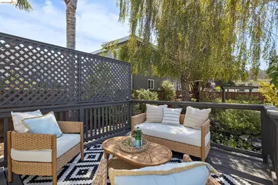 915 63rd St, Oakland, CA 94608 - Photo 50