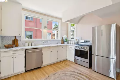 6212 Rockwell St, Oakland, CA 94618 - Photo 28