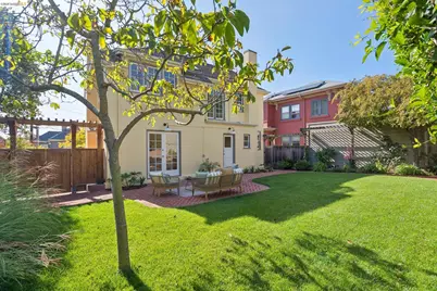 6212 Rockwell St, Oakland, CA 94618 - Photo 36