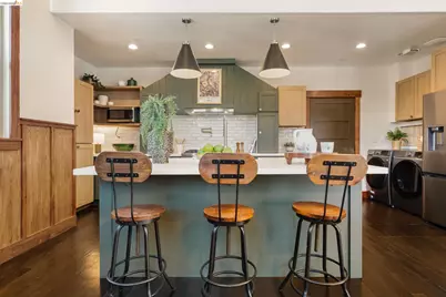 479 42nd St, Oakland, CA 94609 - Photo 16