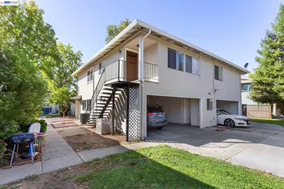 1387 Del Rio Cir #B, Concord, CA 94518 - Photo 22