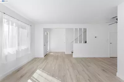1387 Del Rio Cir #B, Concord, CA 94518 - Photo 6