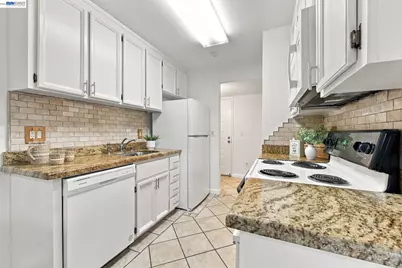 6254 Joaquin Murieta Ave #H, Newark, CA 94560 - Photo 4