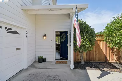 24 Velasco Ct, Danville, CA 94526 - Photo 2