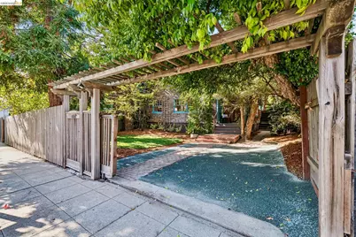 2319 Woolsey St, Berkeley, CA 94705 - Photo 4