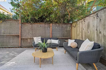 5933 Fremont St, Oakland, CA 94608 - Photo 50