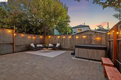 5933 Fremont St, Oakland, CA 94608 - Photo 62