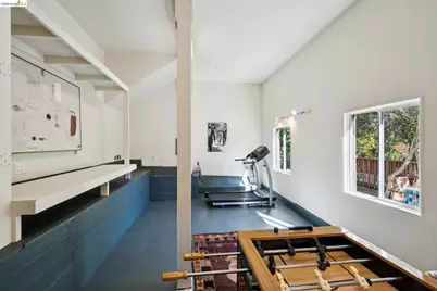 106 Sonia St, Oakland, CA 94618 - Photo 58