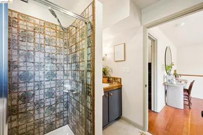 106 Sonia St, Oakland, CA 94618 - Photo 44