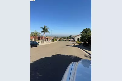 2385 Fieldgate Dr, Pittsburg, CA 94565 - Photo 8