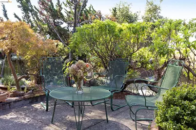 2711 Buena Vista Way, Berkeley, CA 94708 - Photo 28