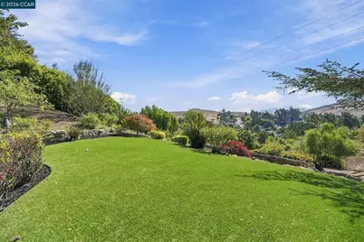 303 Calle La Mesa, Moraga, CA 94556 - Photo 28