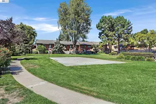 38627 Cherry Ln, Fremont, CA 94536 - Photo 40