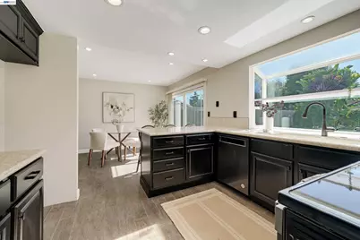 32808 Oakdale Ct, Union City, CA 94587 - Photo 18