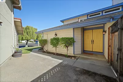 32808 Oakdale Ct, Union City, CA 94587 - Photo 6