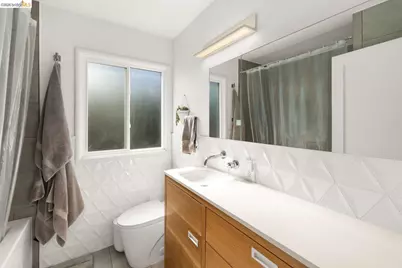 7542 Valentine St, Oakland, CA 94605 - Photo 18