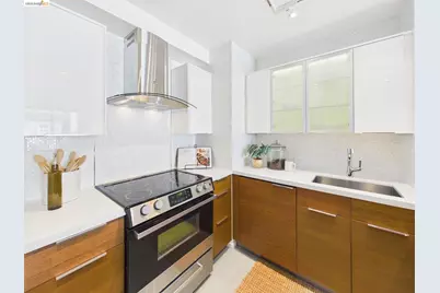 320 Lee St #303, Oakland, CA 94610 - Photo 6