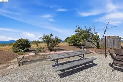 2167 Cypress Ave, San Pablo, CA 94806 - Photo 38