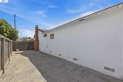 2167 Cypress Ave, San Pablo, CA 94806 - Photo 6