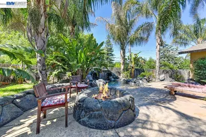 8545 Hilton Way, Fair Oaks, CA 95628 - Photo 16