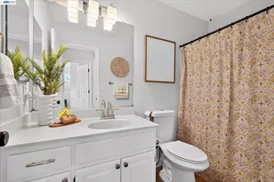 8039 Canyon Creek Cir, Pleasanton, CA 94588 - Photo 30
