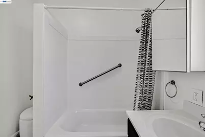 1919 48th Ave, Oakland, CA 94601 - Photo 16