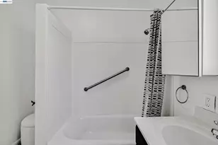 1919 48th Ave, Oakland, CA 94601 - Photo 16