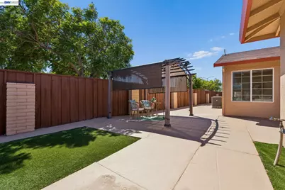 31261 Fredi St, Union City, CA 94587 - Photo 4