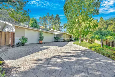 3237 Driftwood Dr, Lafayette, CA 94549 - Photo 2