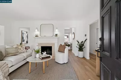 939 Mountain View Dr, Lafayette, CA 94549 - Photo 2