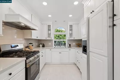 939 Mountain View Dr, Lafayette, CA 94549 - Photo 8