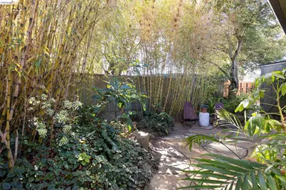 22 Kensington Ct, Kensington, CA 94707 - Photo 20