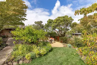 22 Kensington Ct, Kensington, CA 94707 - Photo 2