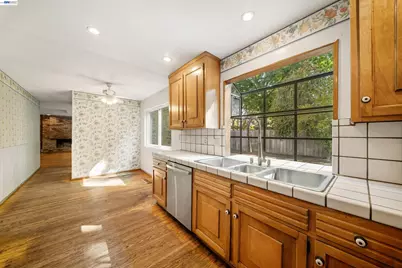 1721 Beachwood Way, Pleasanton, CA 94566 - Photo 10