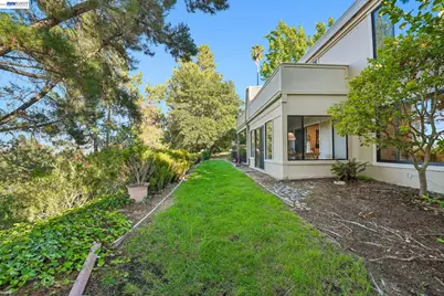 2749 Pine Knoll Drive #2, Walnut Creek, CA 94595 - Photo 50