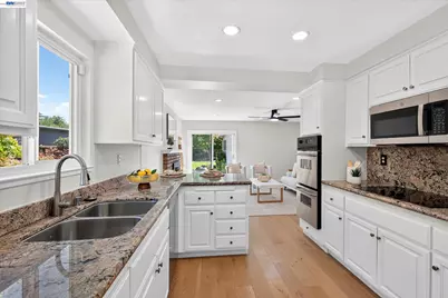 1740 Argonne Dr, Concord, CA 94518 - Photo 20