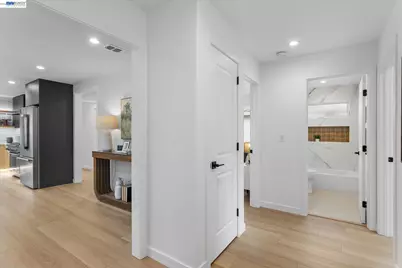 18367 Apricot Way, Castro Valley, CA 94546 - Photo 32