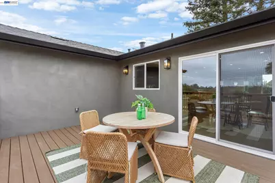 18367 Apricot Way, Castro Valley, CA 94546 - Photo 52