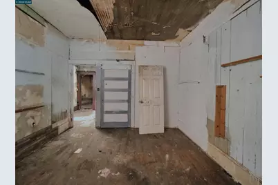 70 Liebig Street, San Francisco, CA 94112 - Photo 14