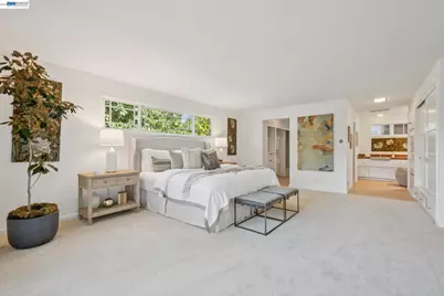 6427 Ascot Dr, Oakland, CA 94611 - Photo 6