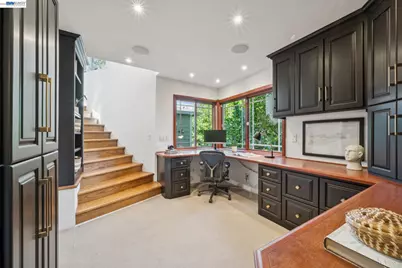 6427 Ascot Dr, Oakland, CA 94611 - Photo 42