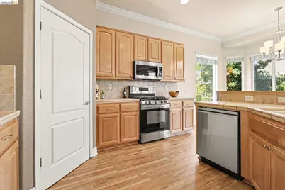 547 Quindell Way, Brentwood, CA 94513 - Photo 6