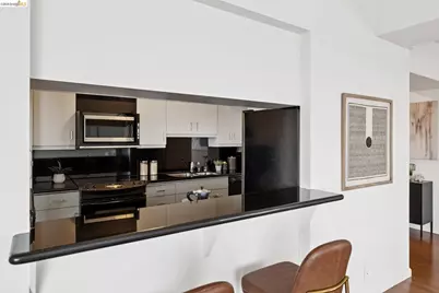 6363 Christie Avenue #2017, Emeryville, CA 94608 - Photo 16